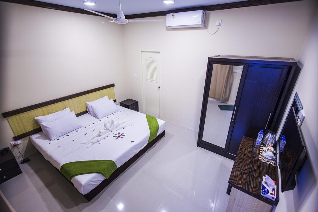 Готель Ari Heaven Thoddoo Maldives Екстер'єр фото