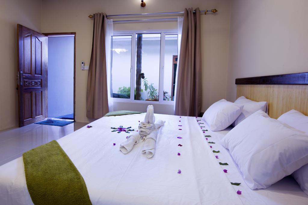 Готель Ari Heaven Thoddoo Maldives Екстер'єр фото